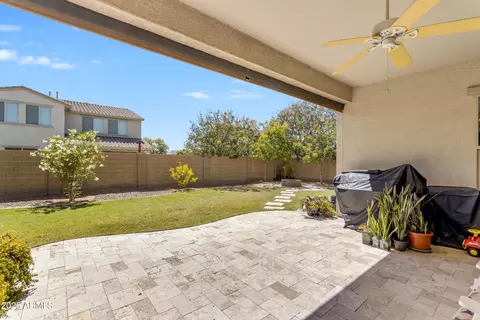 Exterior - 2827 E Muirfield St, Gilbert, AZ 85298 photo 3 of 12