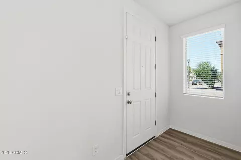 Entry Way - 5437 W Albeniz Pl, Phoenix, AZ 85043 photo 1 of 6