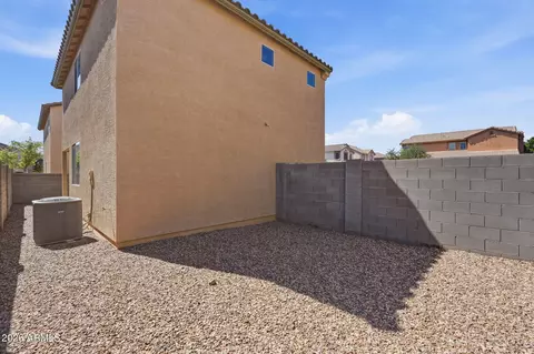 Exterior - 5437 W Albeniz Pl, Phoenix, AZ 85043 photo 3 of 4