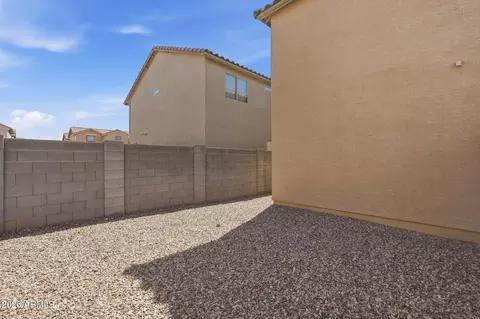 Exterior - 5437 W Albeniz Pl, Phoenix, AZ 85043 photo 4 of 4