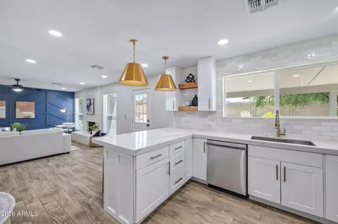 Kitchen - 833 E Le Marche Ave, Phoenix, AZ 85022 photo 3 of 3
