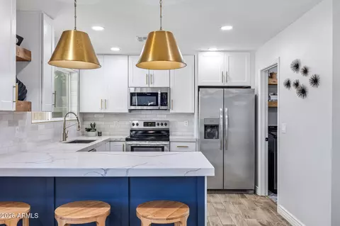 Kitchen - 833 E Le Marche Ave, Phoenix, AZ 85022 photo 1 of 3