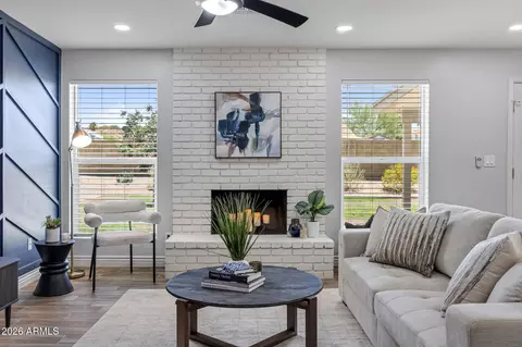 Living - 833 E Le Marche Ave, Phoenix, AZ 85022 photo 1 of 2