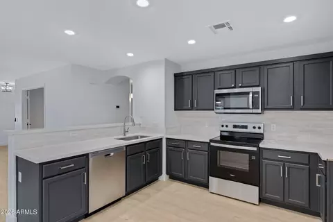 3770 W Yellow Peak Dr, San Tan Valley, AZ 85142