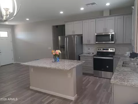 Kitchen - 11530 E 4th Ave, Apache Junction, AZ 85120 photo 3 of 3