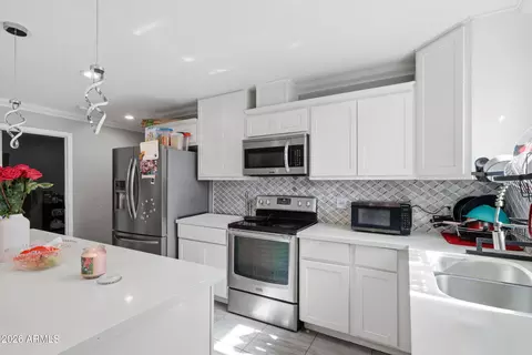 Kitchen - 1911 E Harvard St, Phoenix, AZ 85006 photo 2 of 2