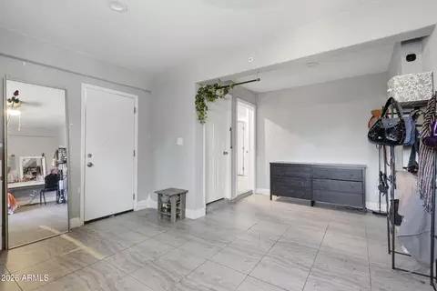 Entry Way - 1911 E Harvard St, Phoenix, AZ 85006 photo 7 of 7
