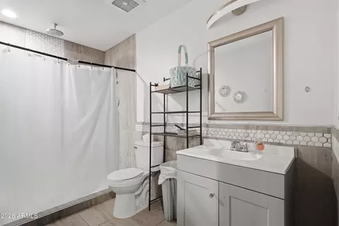 Bath - 1911 E Harvard St, Phoenix, AZ 85006 photo 5 of 5