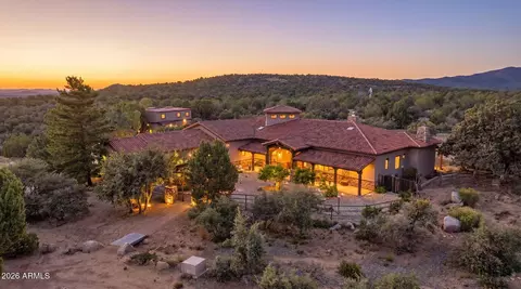 11055 W Sweetwater Trl, Skull Valley, AZ 86338