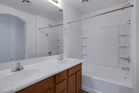 Bath - 4774 E Laurel Ct, Gilbert, AZ 85234 photo 4 of 4