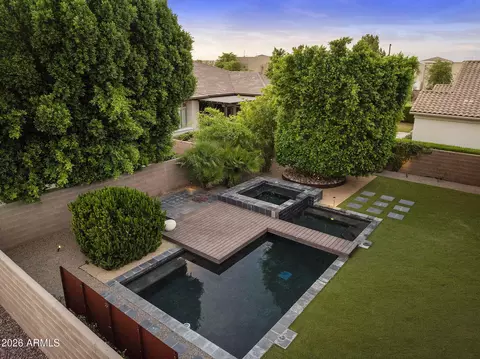 210 W New Dawn Dr, Chandler, AZ 85248