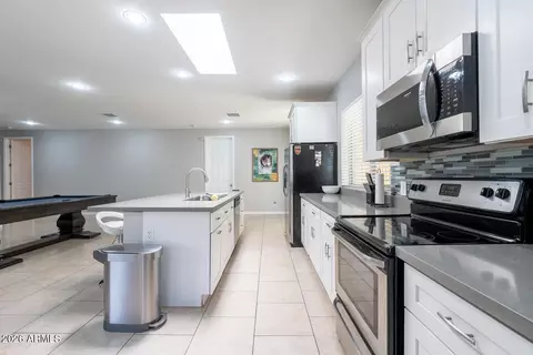 Kitchen - 2919 E Monroe St, Phoenix, AZ 85034 photo 1 of 6