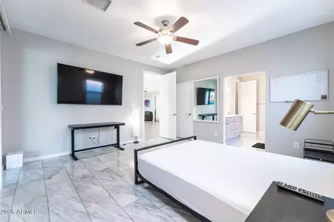 Bedroom - 2919 E Monroe St, Phoenix, AZ 85034 photo 6 of 11