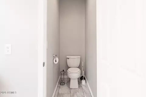 Bath - 2919 E Monroe St, Phoenix, AZ 85034 photo 7 of 10