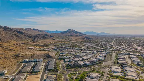 View/Area - 937 E La Mirada Dr, Phoenix, AZ 85042 photo 11 of 18