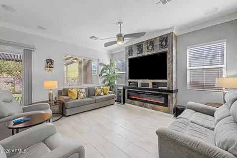 Living - 937 E La Mirada Dr, Phoenix, AZ 85042 photo 1 of 2