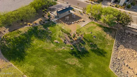 View/Area - 937 E La Mirada Dr, Phoenix, AZ 85042 photo 14 of 18
