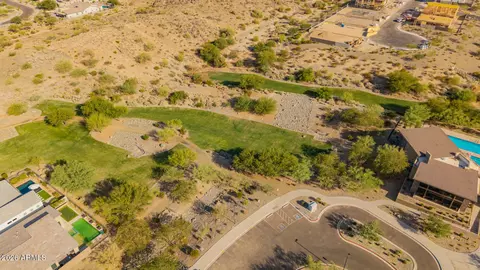 View/Area - 937 E La Mirada Dr, Phoenix, AZ 85042 photo 7 of 18