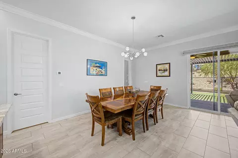 Dining - 937 E La Mirada Dr, Phoenix, AZ 85042 photo 1 of 2
