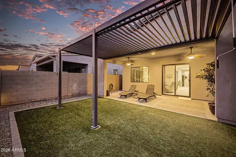 Exterior - 937 E La Mirada Dr, Phoenix, AZ 85042 photo 3 of 11