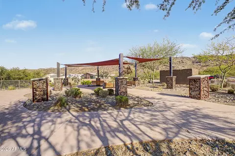 View/Area - 937 E La Mirada Dr, Phoenix, AZ 85042 photo 4 of 18