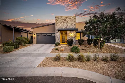 937 E La Mirada Dr, Phoenix, AZ 85042