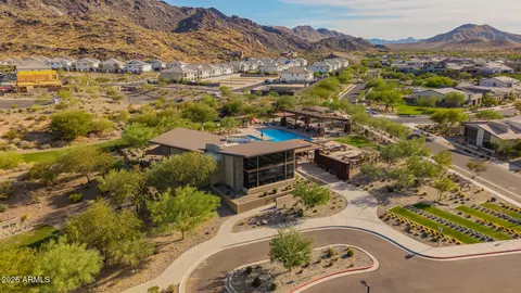 View/Area - 937 E La Mirada Dr, Phoenix, AZ 85042 photo 5 of 18