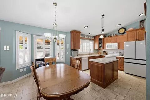 Kitchen - 6643 E Ingram St, Mesa, AZ 85205 photo 1 of 4