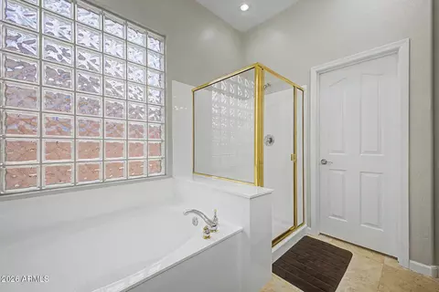Bath - 4061 E Del Rio St, Gilbert, AZ 85295 photo 2 of 3