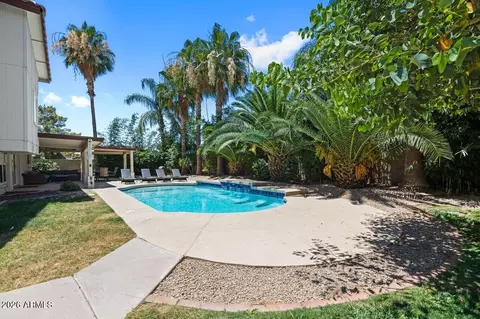 Exterior - 4402 E Vista Dr, Phoenix, AZ 85032 photo 2 of 10