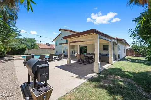 Exterior - 4402 E Vista Dr, Phoenix, AZ 85032 photo 6 of 10