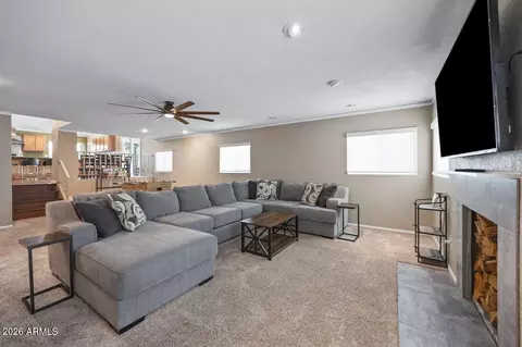 Living - 4402 E Vista Dr, Phoenix, AZ 85032 photo 2 of 4