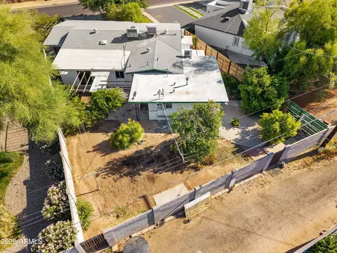 View/Area - 1130 E Colter St, Phoenix, AZ 85014 photo 2 of 4