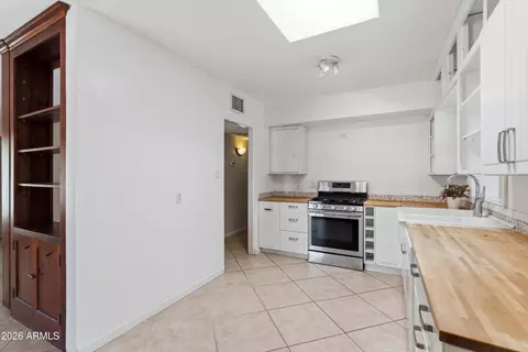 Kitchen - 1130 E Colter St, Phoenix, AZ 85014 photo 1 of 4