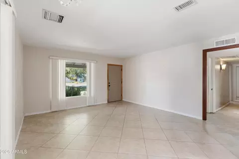 Living - 1130 E Colter St, Phoenix, AZ 85014 photo 4 of 5