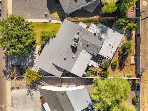 View/Area - 1130 E Colter St, Phoenix, AZ 85014 photo 1 of 4