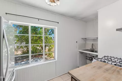 Kitchen - 1130 E Colter St, Phoenix, AZ 85014 photo 3 of 4