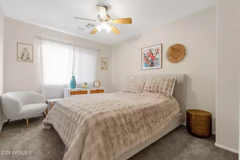 Bedroom - 672 N Bridlegate Dr, Gilbert, AZ 85234 photo 4 of 5