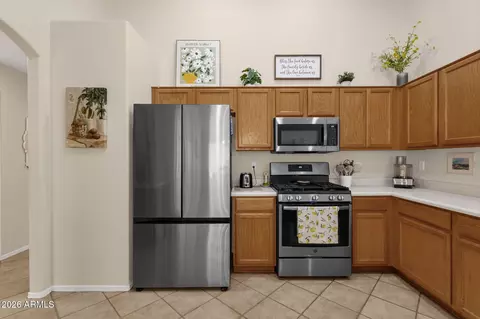 Kitchen - 672 N Bridlegate Dr, Gilbert, AZ 85234 photo 6 of 6