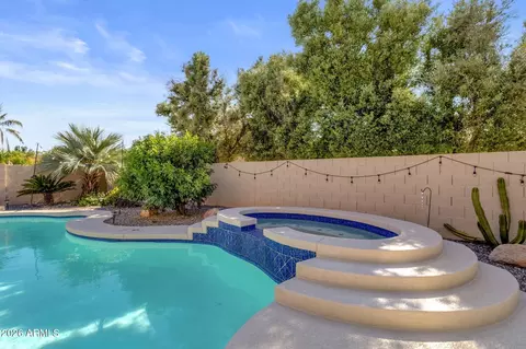 Exterior - 672 N Bridlegate Dr, Gilbert, AZ 85234 photo 6 of 10