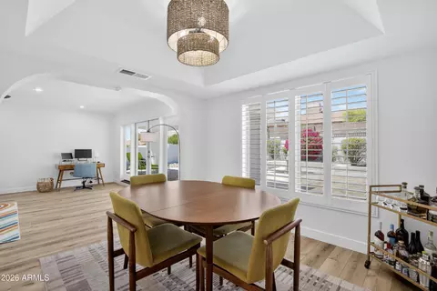 Dining - 1242 E Acoma Dr, Phoenix, AZ 85022 photo 1 of 1