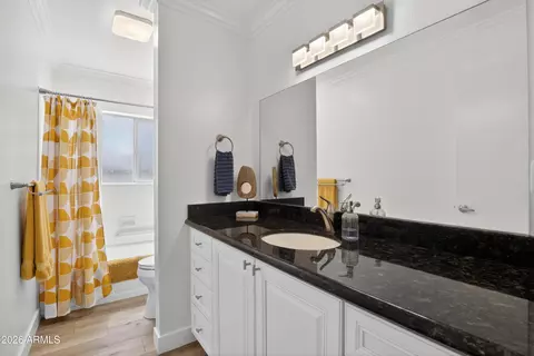 Bath - 1242 E Acoma Dr, Phoenix, AZ 85022 photo 2 of 3