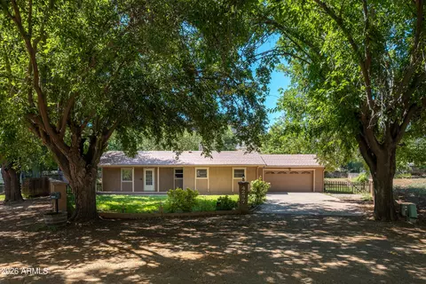4237 E Comanche Dr, Cottonwood, AZ 86326