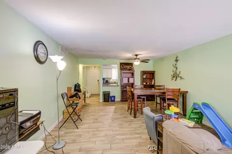 Dining - 401 E Pecan Rd, Phoenix, AZ 85040 photo 1 of 3