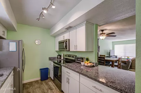Kitchen - 401 E Pecan Rd, Phoenix, AZ 85040 photo 2 of 2