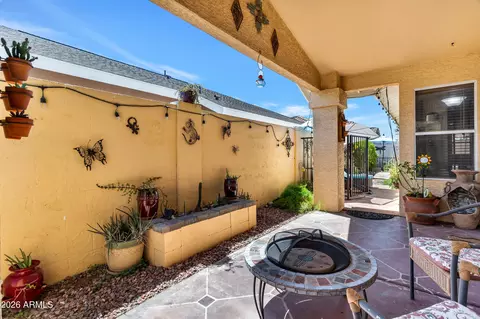 Exterior - 911 E Annette Dr, Phoenix, AZ 85022 photo 3 of 7