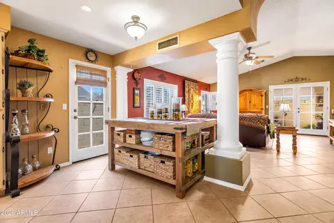 911 E Annette Dr, Phoenix, AZ 85022