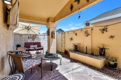 Exterior - 911 E Annette Dr, Phoenix, AZ 85022 photo 2 of 7