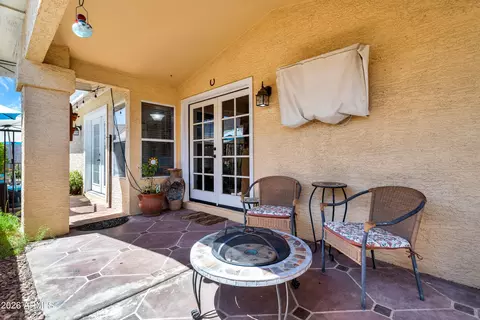 Exterior - 911 E Annette Dr, Phoenix, AZ 85022 photo 4 of 7