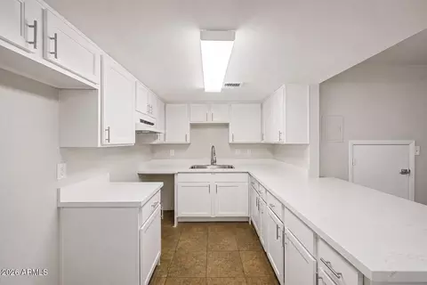 Kitchen - 4750 E Moreland St, Phoenix, AZ 85008 photo 2 of 3